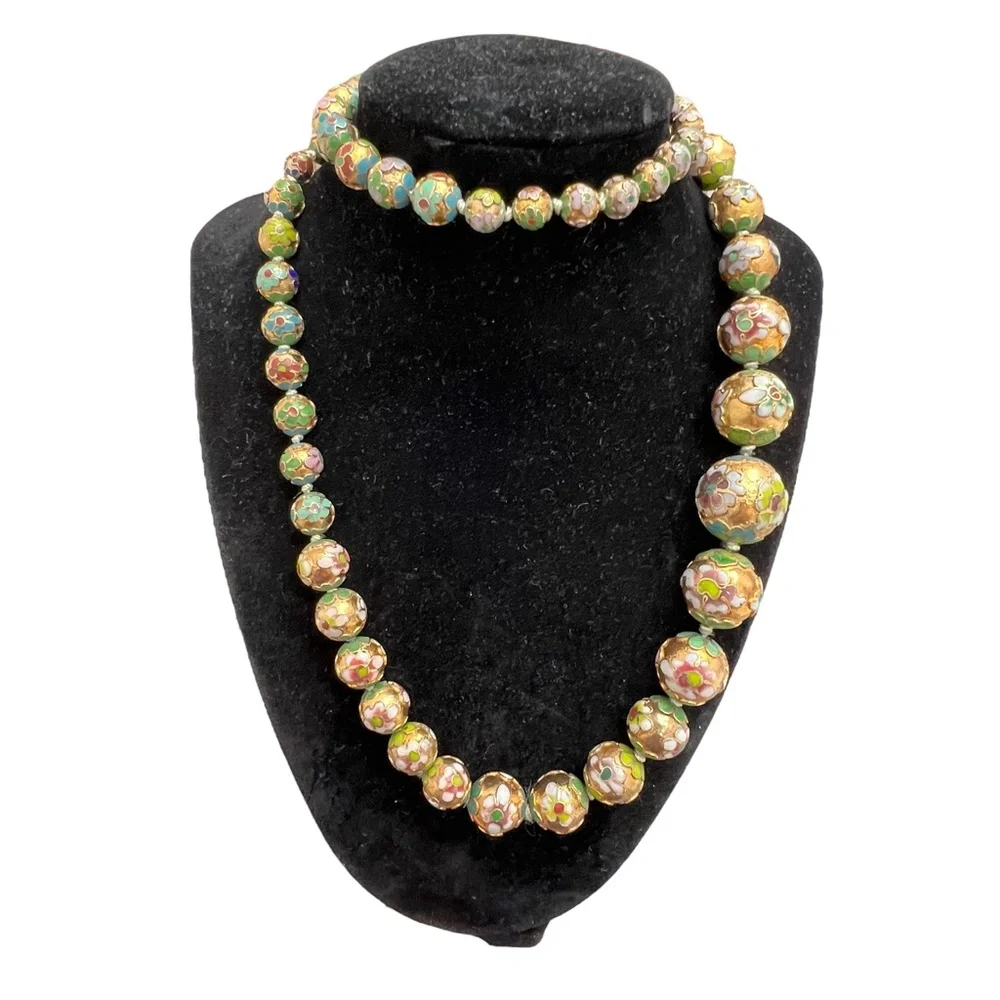 VINTAGE GRADUATED CLOISONNÉ BEAD NECKLACE 30.5